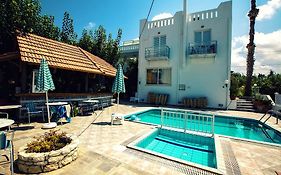 Julia Apartments